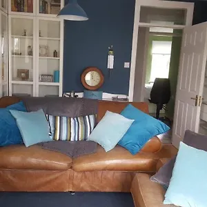 City Lovely 2 Bed Apartment